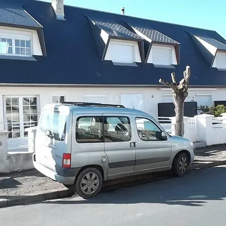 La Caravelle 10 Boulevard Gilbert Longuet * Arromanches-les-Bains