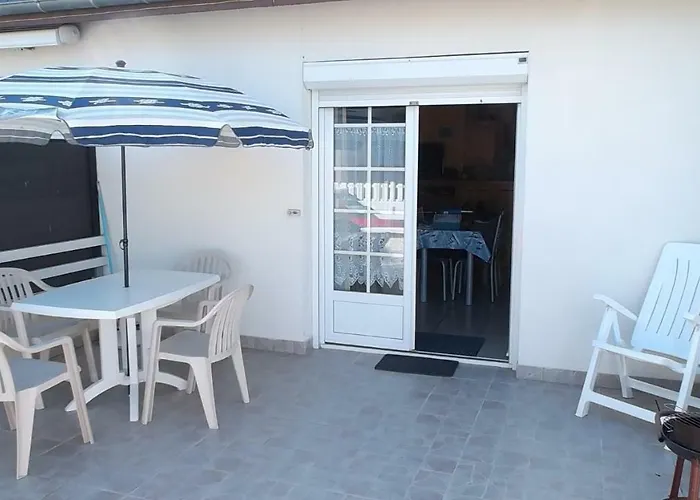 La Caravelle 10 Boulevard Gilbert Longuet * 阿罗芒什莱班